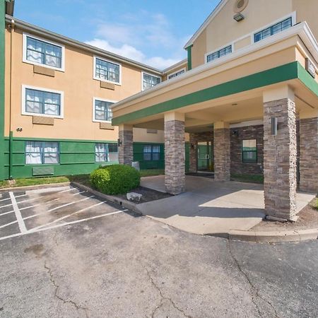 Hometowne Studios By Red Roof St. Louis - Airport/N Lindbergh Hazelwood Εξωτερικό φωτογραφία