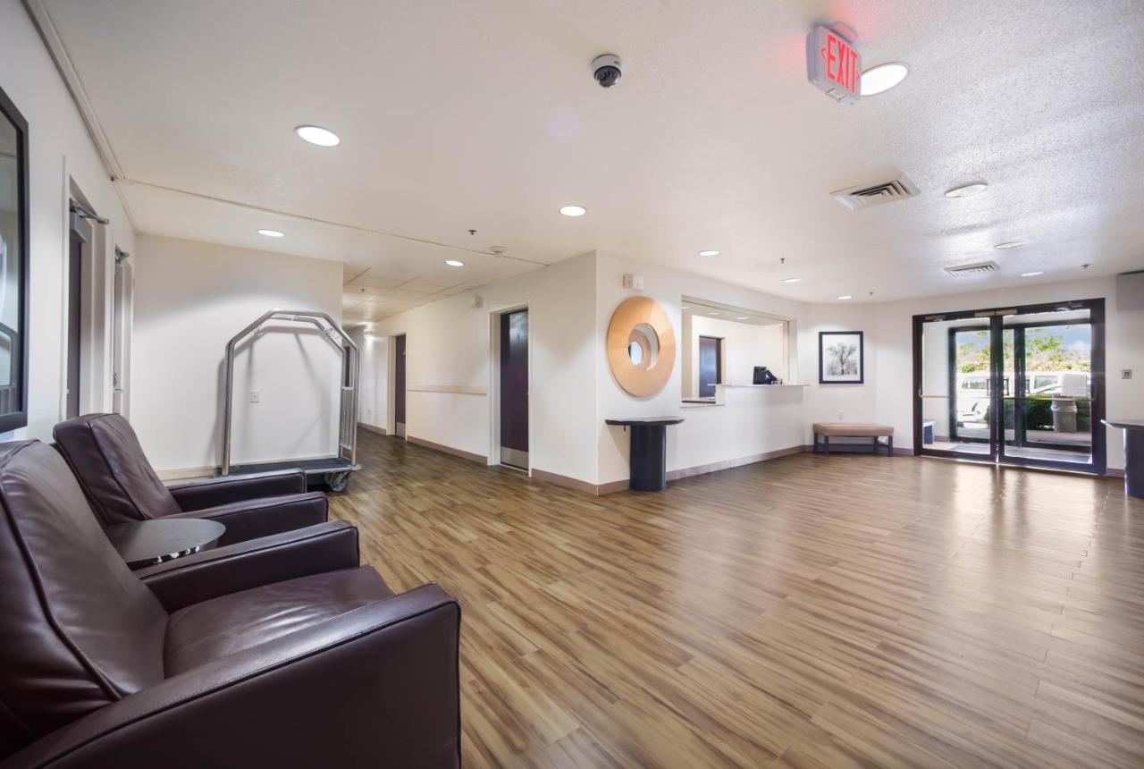 Hometowne Studios By Red Roof St. Louis - Airport/N Lindbergh Hazelwood Εξωτερικό φωτογραφία